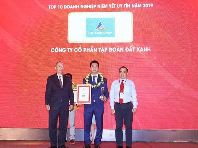 ĐẤT XANH XUẤT SẮC ĐẠT GIẢI TOP 10 CÔNG TY NIÊM YẾT UY TÍN NĂM 2019 - Viet Nam Smart City