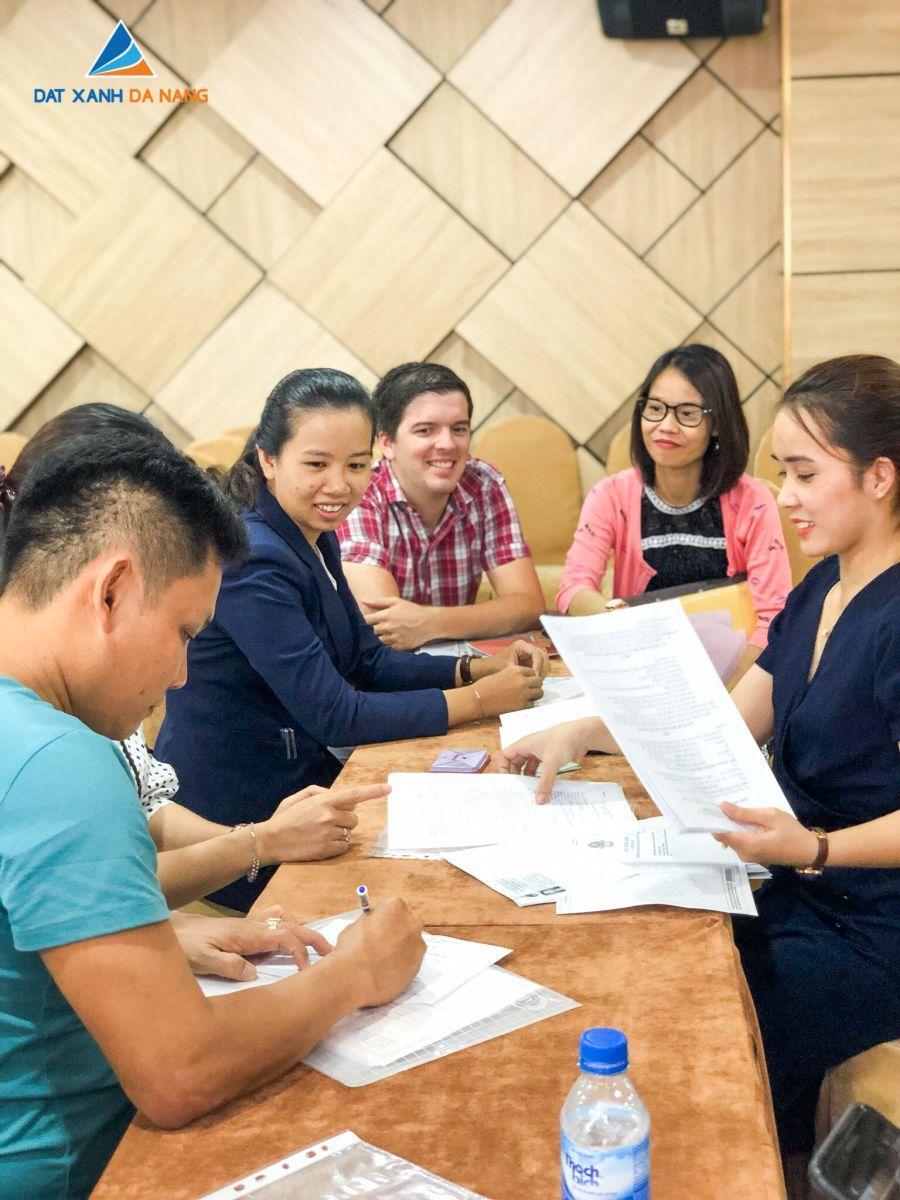 GẦN 90% KHÁCH HÀNG MUA ĐẤT NỀN DỰ ÁN BUÔN HỒ CENTRAL PARK - Viet Nam Smart City