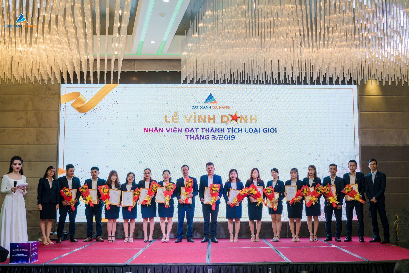 CHÁY HẾT MÌNH CÙNG LỄ TỔNG KẾT QUÝ I NĂM 2019 “TOGETHER – WE WILL WIN” - Viet Nam Smart City