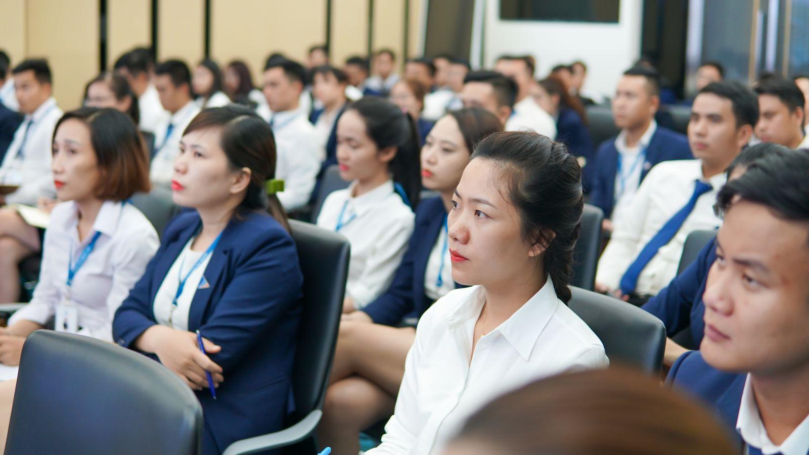 ĐÀO TẠO: SỨC HÚT TỪ DỰ ÁN PHÍA NAM ĐÀ NẴNG – ĐÁNH THỨC KỸ NĂNG BÁN HÀNG CHUYÊN NGHIỆP - Viet Nam Smart City