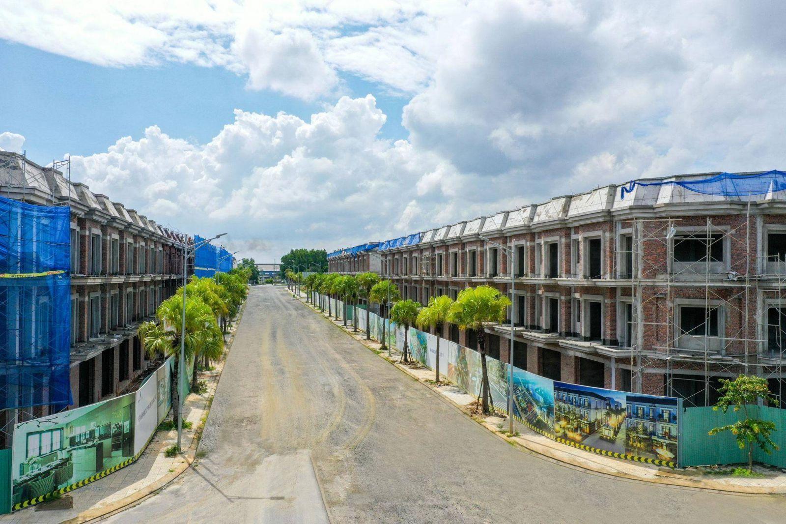 ĐẤT XANH MIỀN TRUNG BÀN GIAO NHÀ DỰ ÁN LAKESIDE INFINITY - Viet Nam Smart City