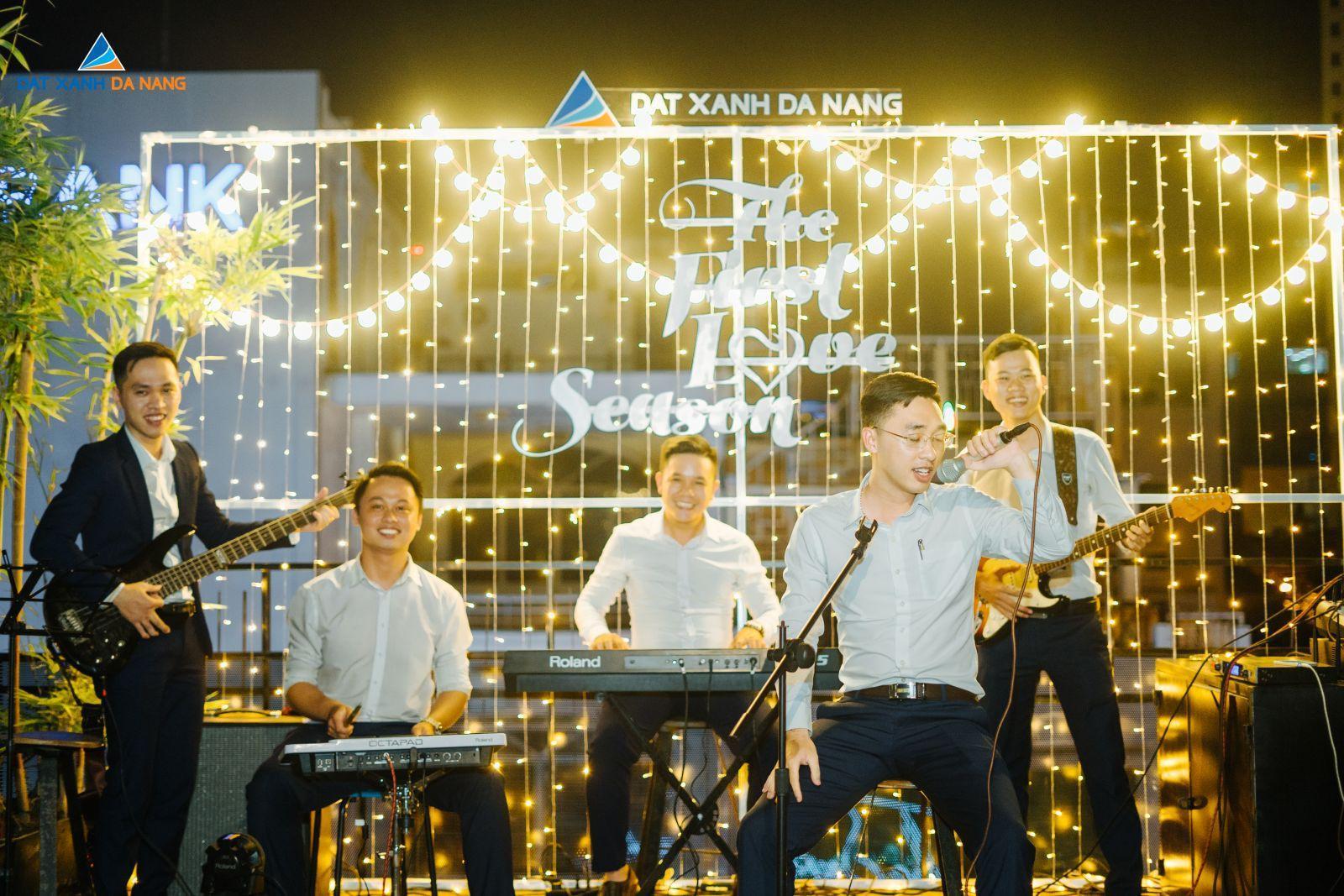 [HOT NHẤT THÁNG 09] MUSIC SHOW: THE FIRST LOVE SEASON – CHUYỆN CHƯA KỂ - Viet Nam Smart City