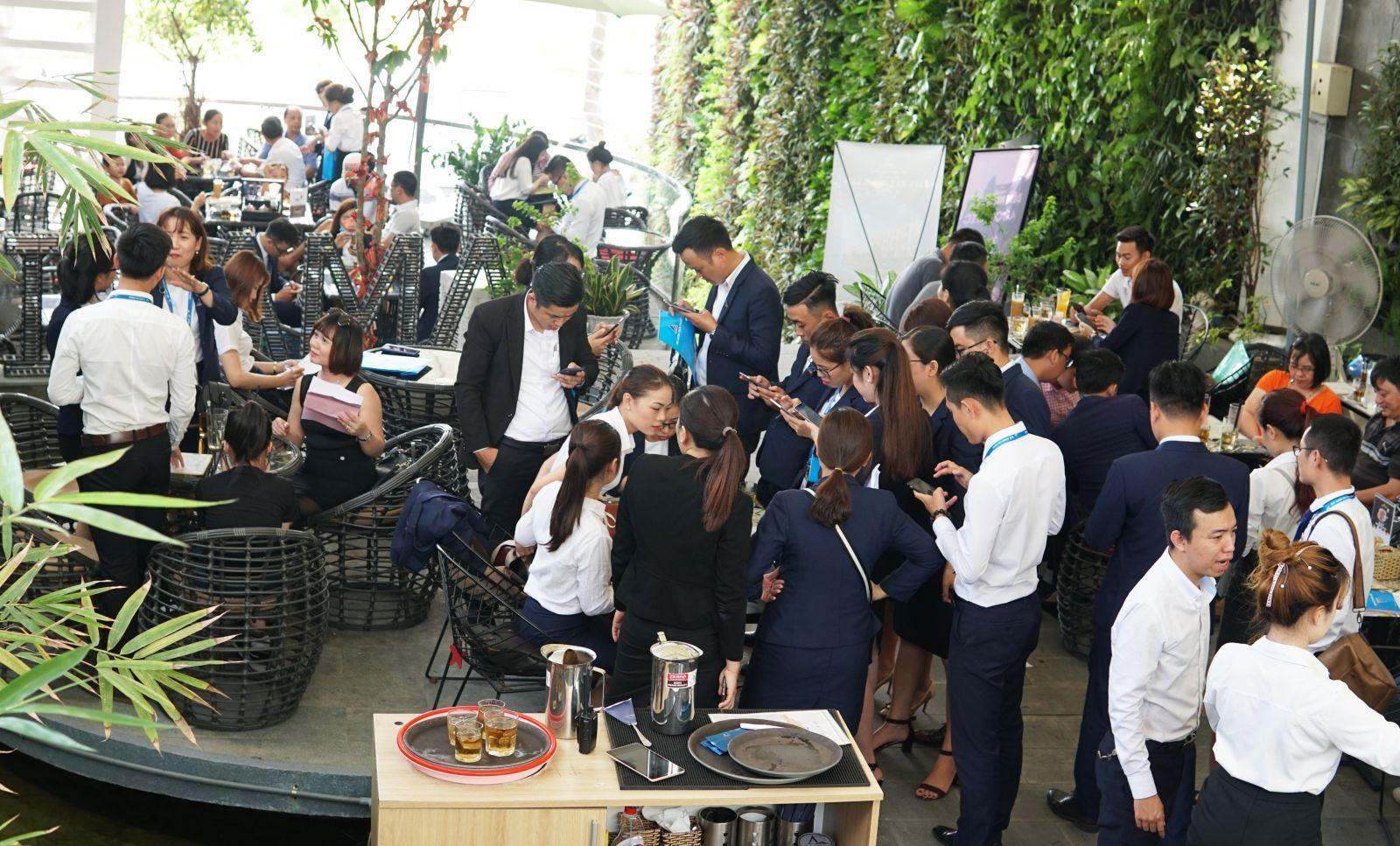 SỨC HÚT THỊ TRƯỜNG ẤN TƯỢNG TẠI SỰ KIỆN CAFE BẤT ĐỘNG SẢN “ĐIỂM HẸN ĐẦU TƯ – KẾT NỐI THỊNH VƯỢNG” - Viet Nam Smart City