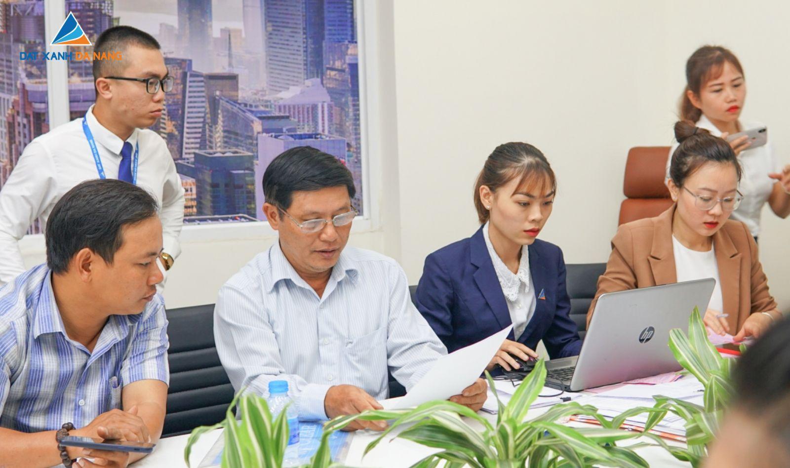 CÔNG CHỨNG SANG SỔ CHO KHÁCH HÀNG MUA ĐẤT NỀN DỰ ÁN QUẢNG NGÃI CITY GATE - Viet Nam Smart City