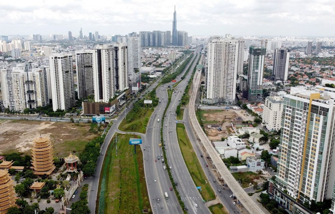 Dự kiến tháng 10/2023 có lượng tiền lớn đổ vào thị trường bất động sản - Viet Nam Smart City
