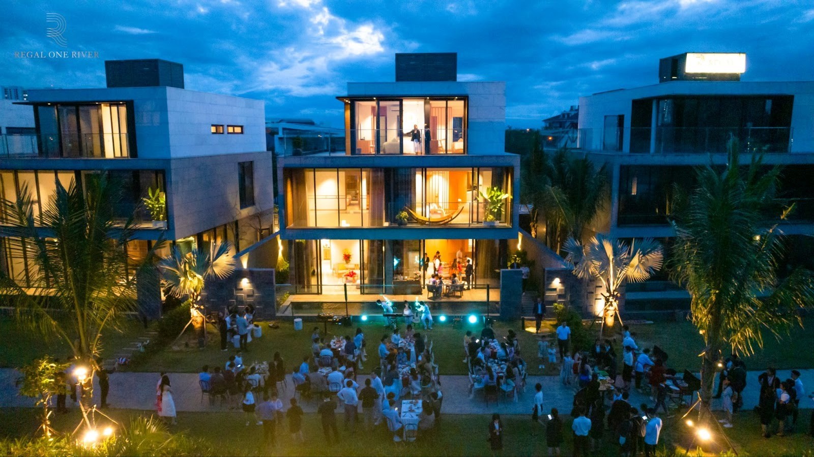 Bàn giao Regal Collection Villa, biệt thự "sang trọng thầm lặng" - Viet Nam Smart City