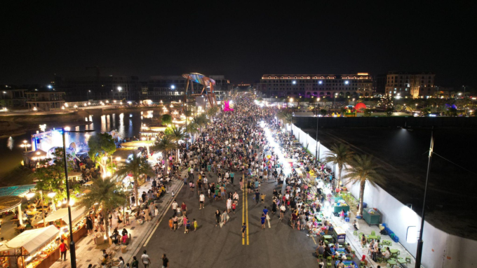 Regal Legend đón 100.000 lượt khách tham quan, trải nghiệm dịp lễ 30/4 - Viet Nam Smart City